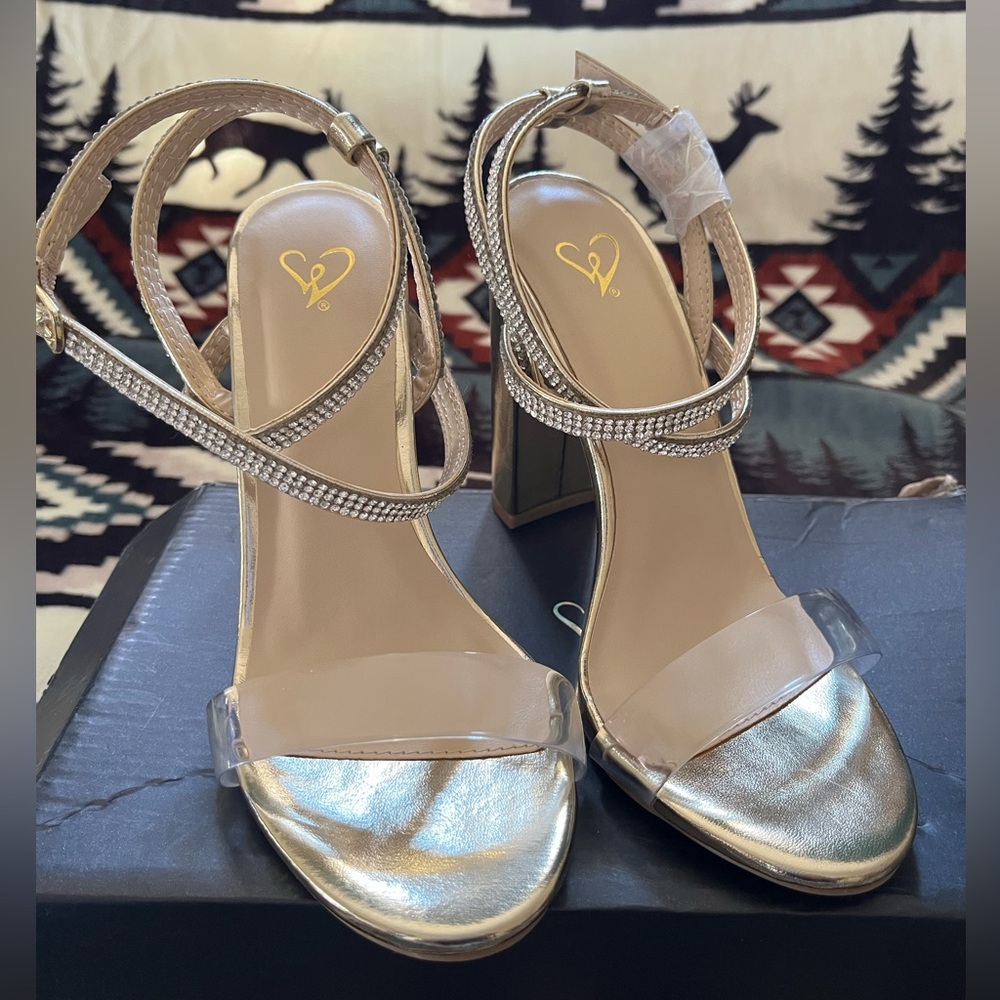 Gold Windsor Heels